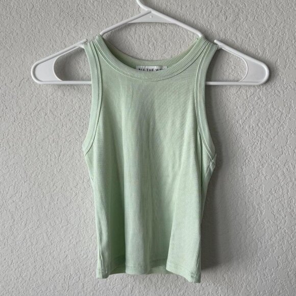 revolve keylime green basic tank🍈🪐✨ - Picture 3 of 7